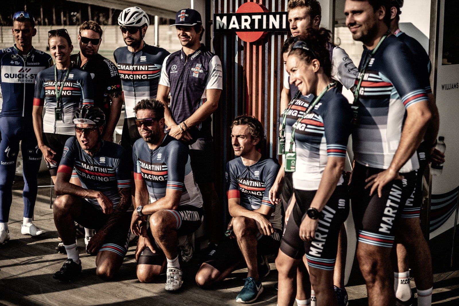 Win Win Win 5 Exclusieve Martini Racing Ciclismo Outfits